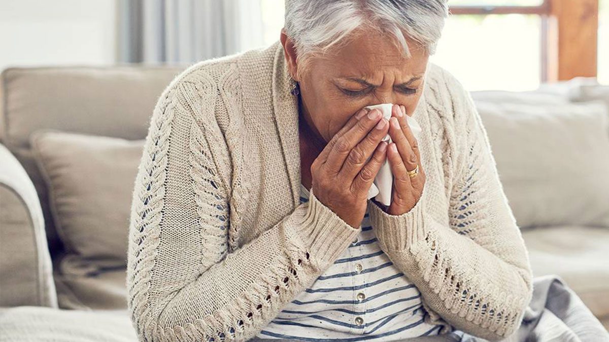 Sintomas da gripe se confundem aos do novo coronavírus.