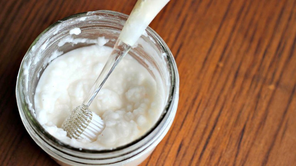 Creme caseiro fácil de fazer pode ser usado para limpeza em casa e até é alternativa de renda extra.