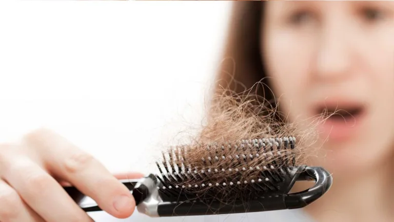 Folha da goiaba previne contra a queda de cabelo e ajuda no crescimento dos fios