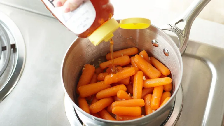 Xarope de cenoura e mel elimina tosse e limpa os pulmões em 72 horas